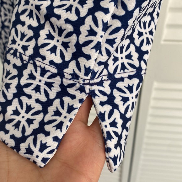 LIKE NEW VINEYARD VINES POLYESTER DRESS. - Picture 6 of 8